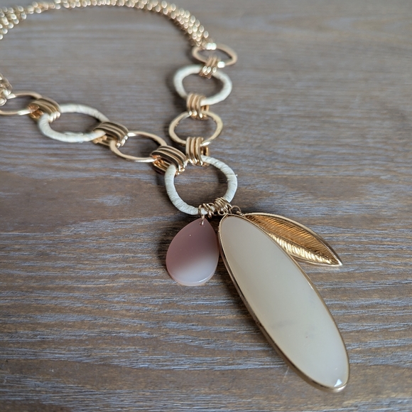 Creative Mixed Material Necklace - Picture 1 of 3
